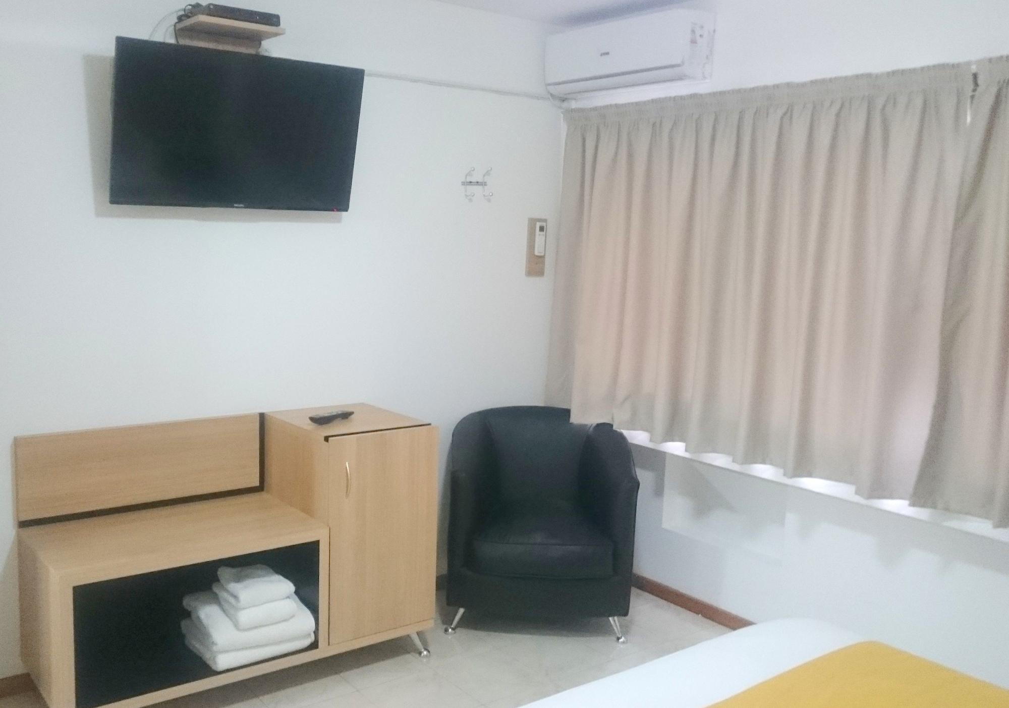 Premium Mendoza Apart Hotel Екстер'єр фото