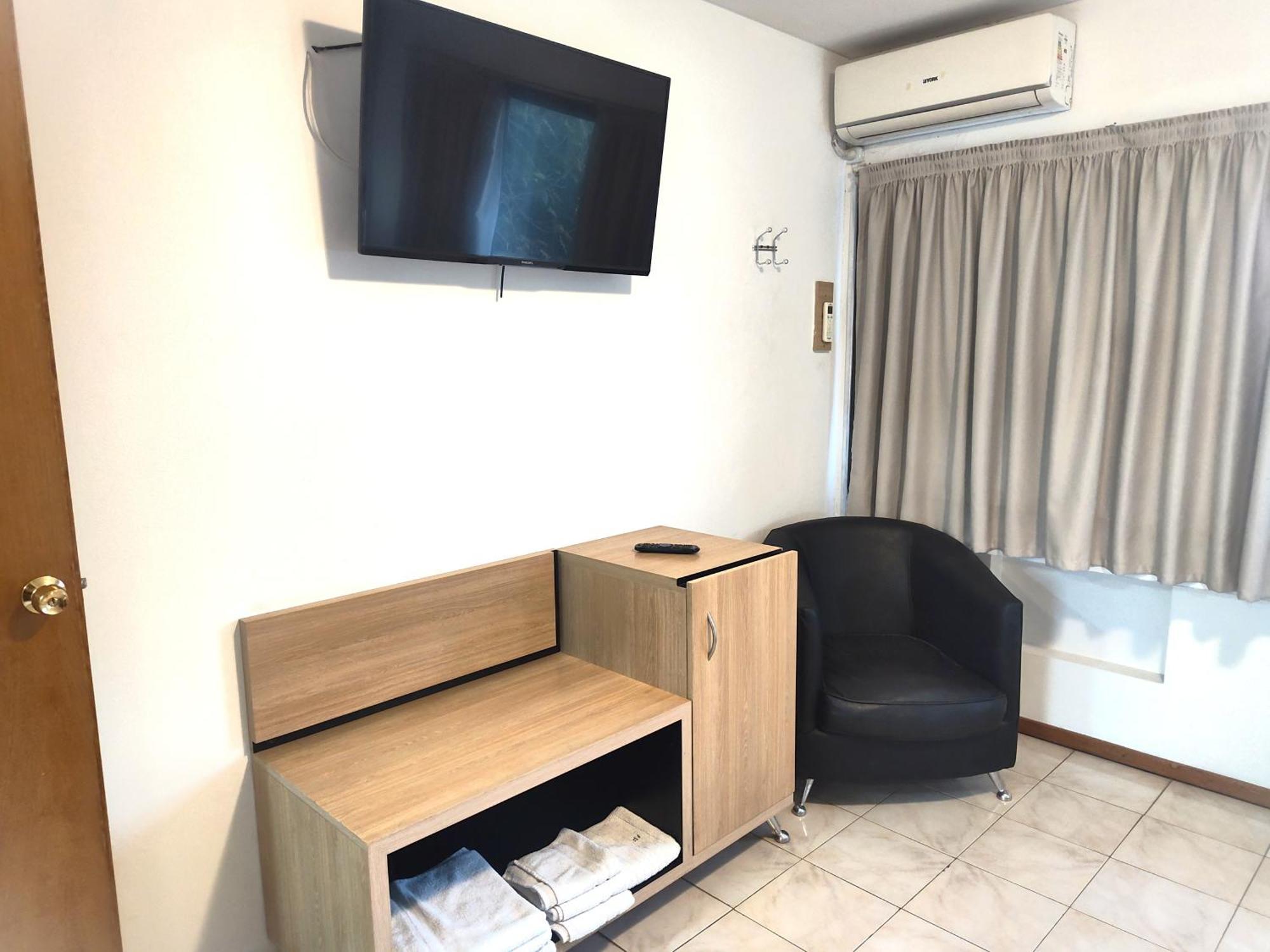 Premium Mendoza Apart Hotel Екстер'єр фото